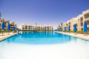Mangroovy 2 BR Beach and Pool Free access